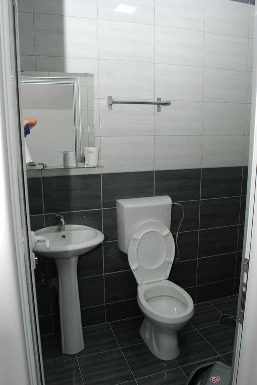 Madzar Apartments Dojran Exterior photo