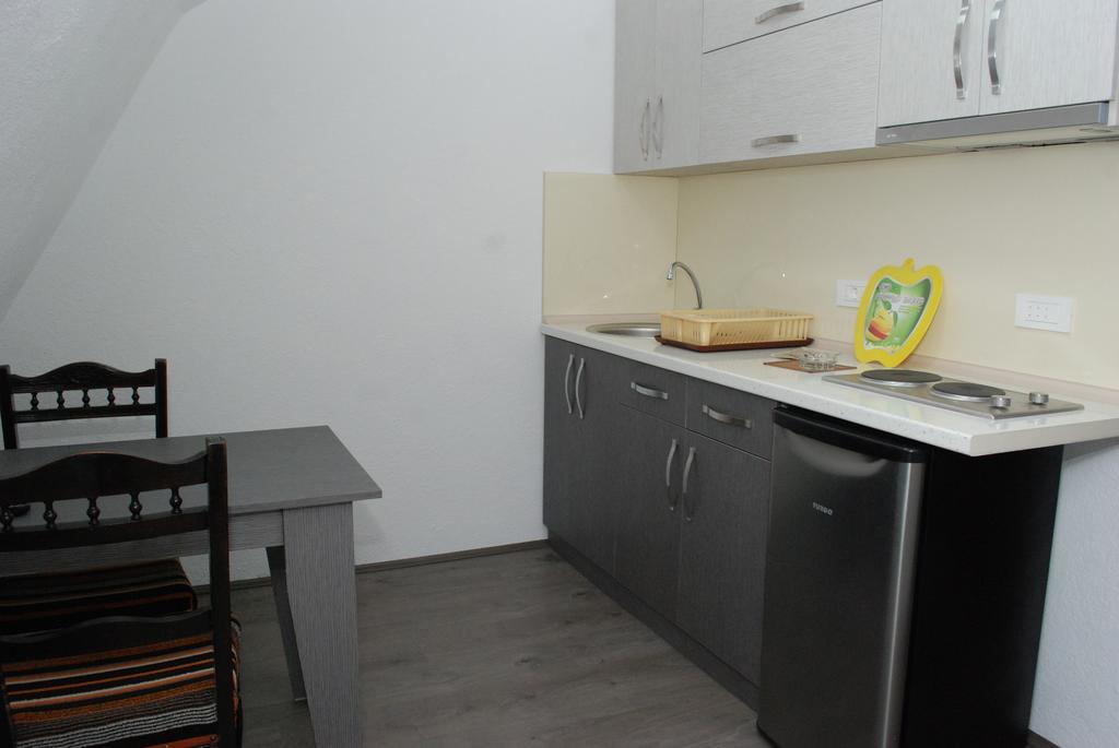 Madzar Apartments Dojran Exterior photo